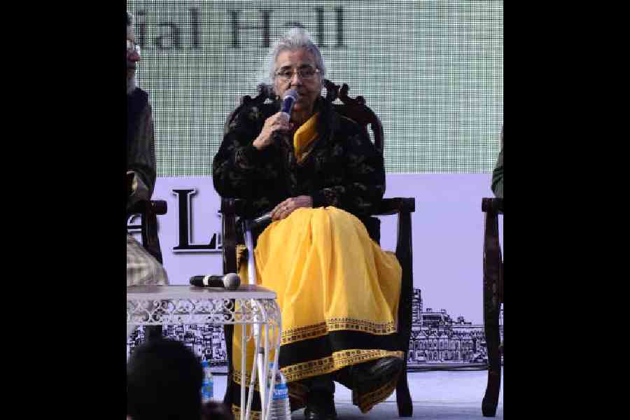 India-Born Bengali Writer and Tagore Scholar Dyson Dies at 86
