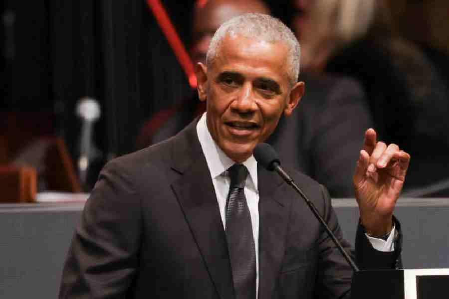 Barack Obama warns AI could be 'dangerous' without proper safeguards, urges Democrats to act