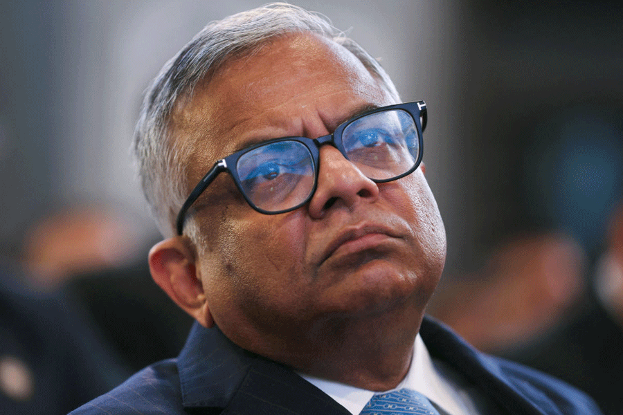 Tata Board Clash Deepens as Chandrasekaran Agrees to Stay