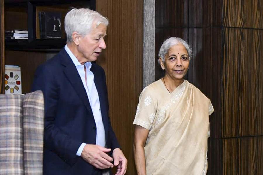 JPMorgan CEO Dimon: India Attractive but Tax Uncertainty a Concern