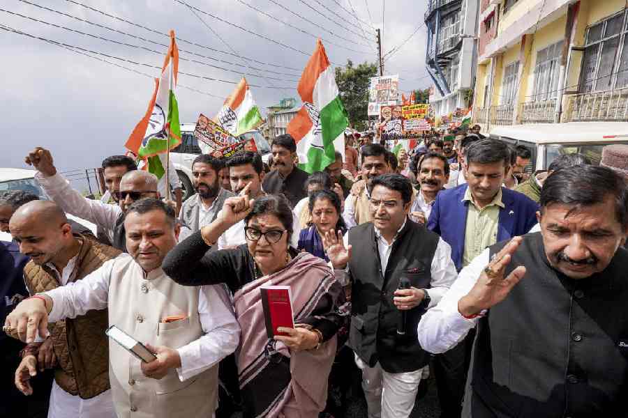 Congress Protests Across India, Demands Gyanesh Kumar’s Resignation