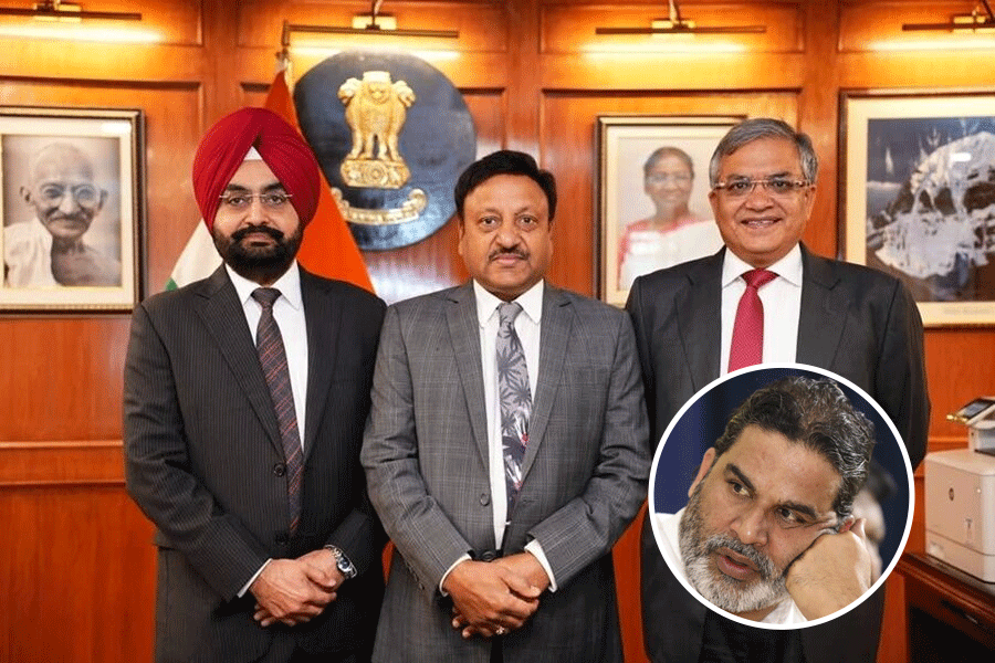 Prashant Kishor Questions Ex-CEC Rajiv Kumar's Bank Role