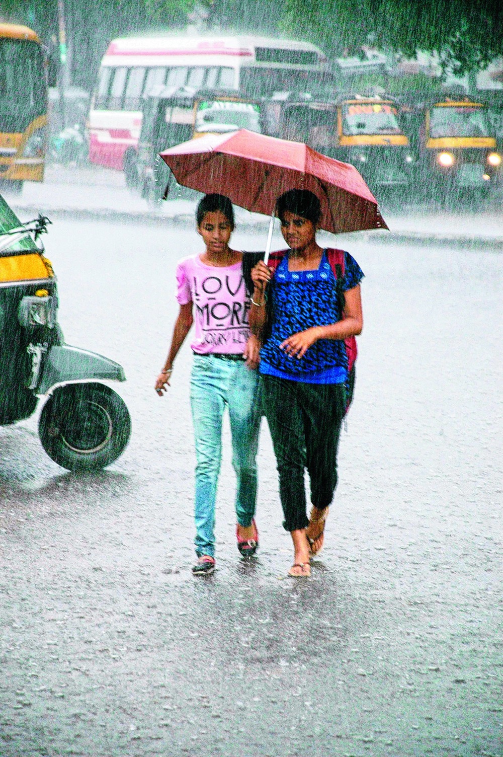 Twin systems to spur showers - Telegraph India