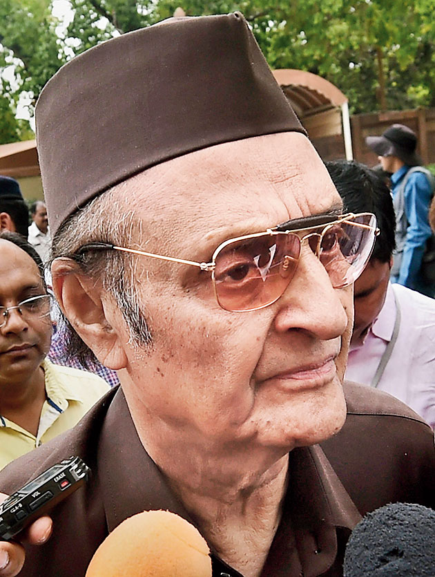 The comments by Karan Singh (in picture), whose father Maharaja Hari Singh had signed the Instrument of Accession with India, come at a time the Congress has been grappling with contradictory views on the subject.
