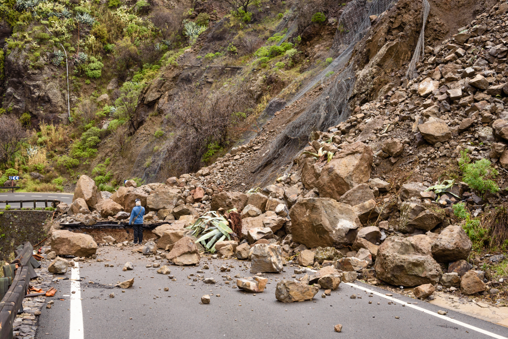 A landslide occurred above NHPC’s Teesta-V project at Dikchu in east Sikkim. 