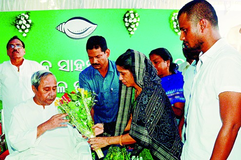 BJD celebrates as Sahus join party - Telegraph India