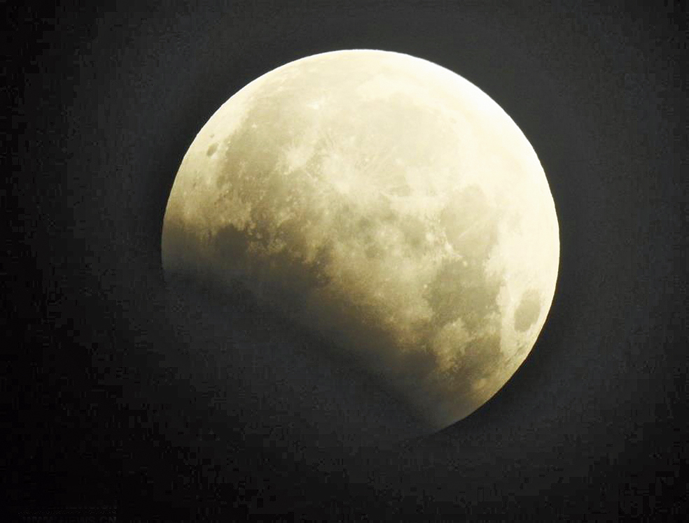 partial-lunar-eclipse-tonight-telegraph-india