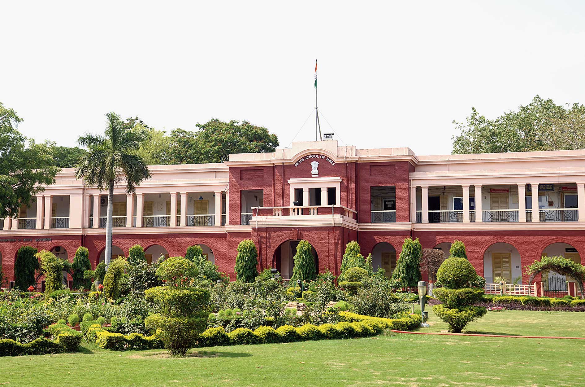 The heritage building of IIT (ISM) in Dhanbad. 