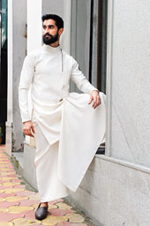 Shantanu and deals nikhil kurta