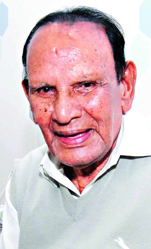 Ahmed Khan passes away - Telegraph India