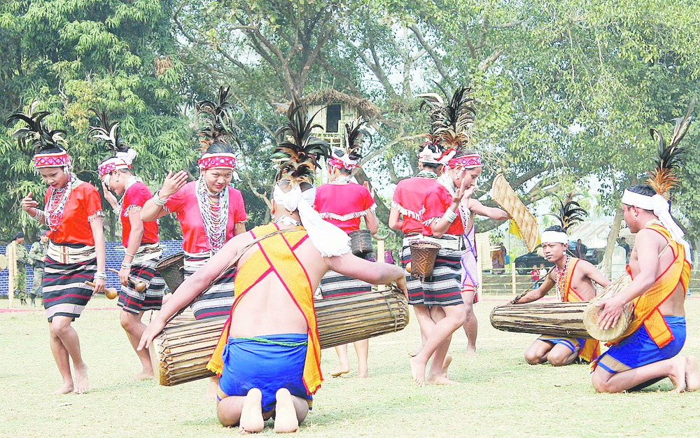 Drums, cymbals & flute ... let's dance - Telegraph India