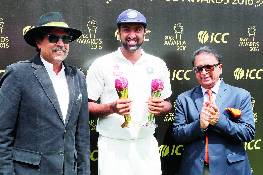 Sunny and Kapil heap praise on Ashwin - Telegraph India