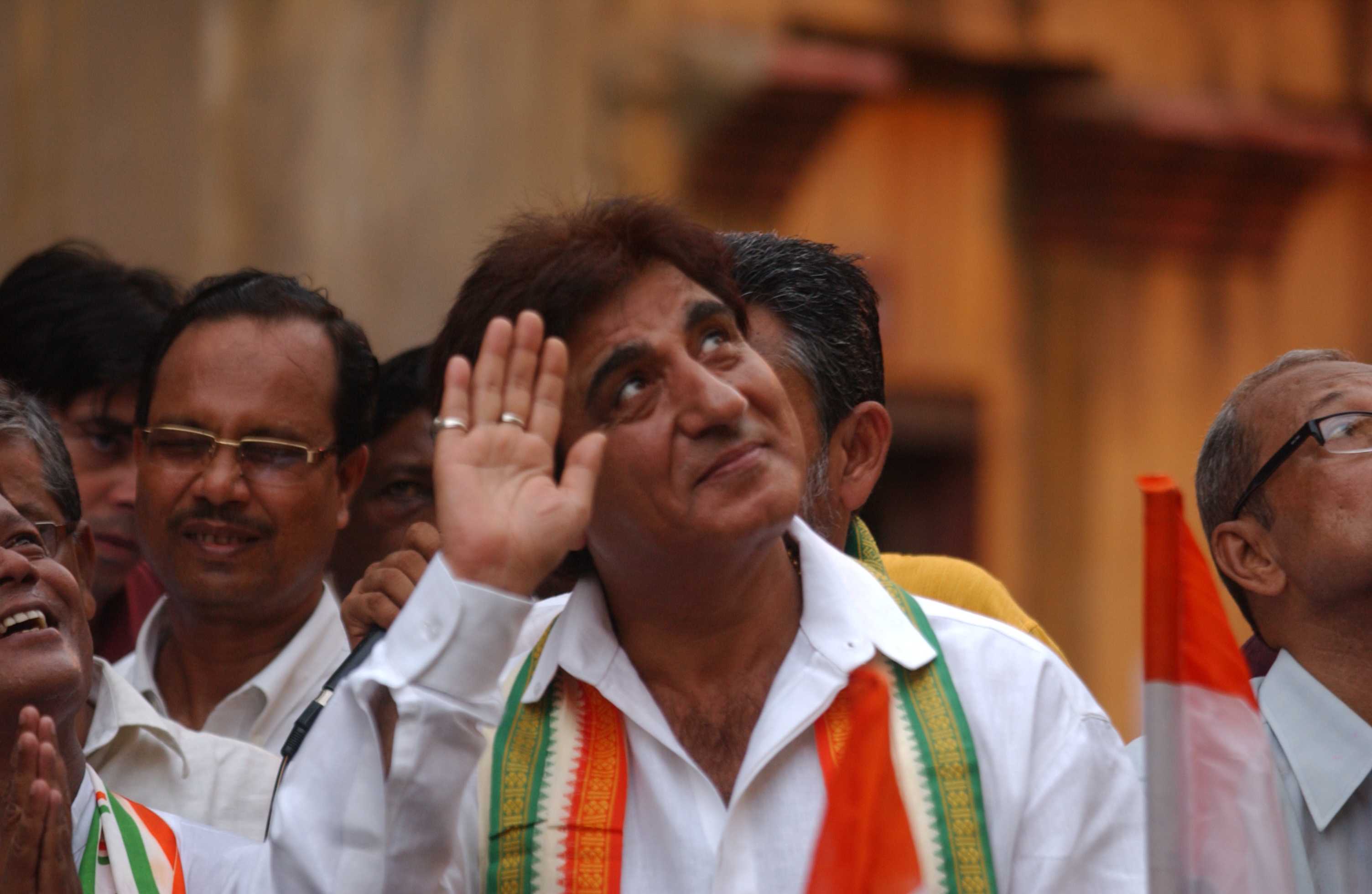 Gujarat chief minister heat on Raj Babbar for Modi's mother comment