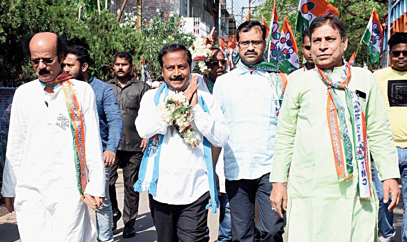 Trinamul’s Apurba Sarkar campaigns in Beldanga.