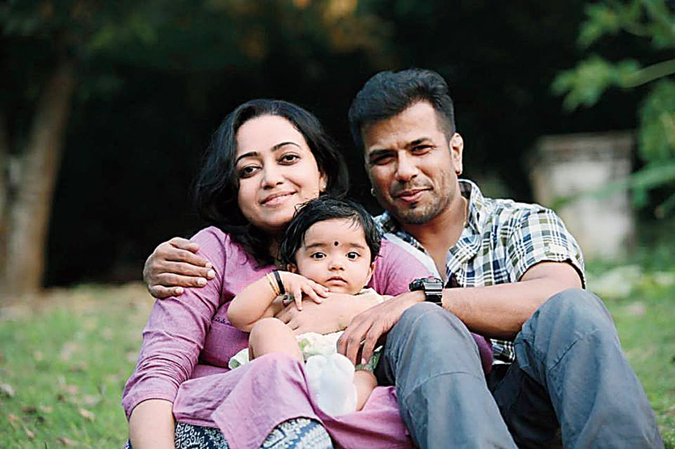 Violinist | Violinist's kid dies in crash - Telegraph India