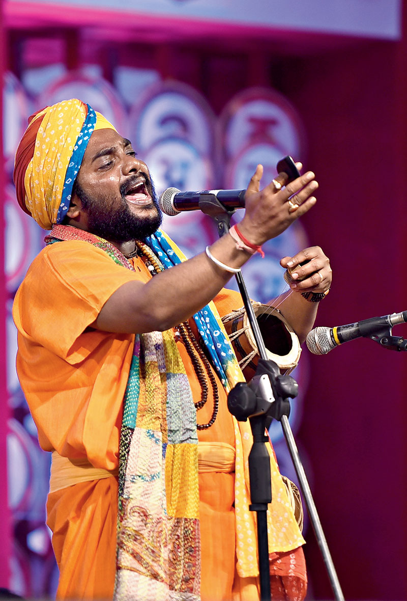 Gautam Das Baul held the audience to their seats with his folk songs and steps matching the rural beats put together in a power-packed performance