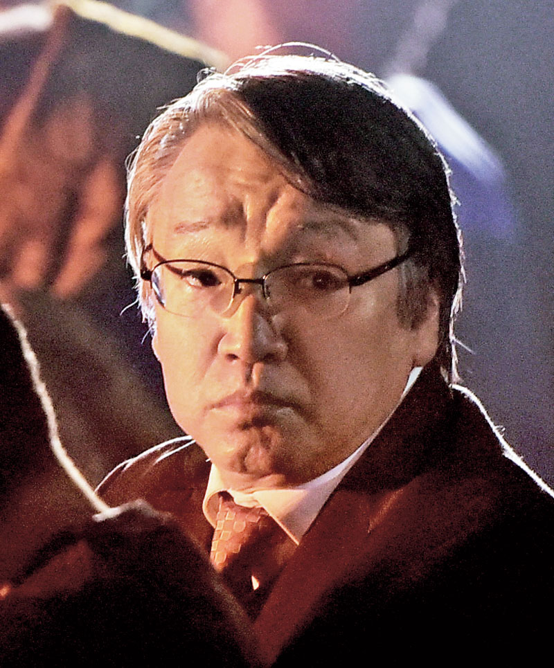 Japanese consul general Masayuki Taga visited the SRFTI campus to experience the production.