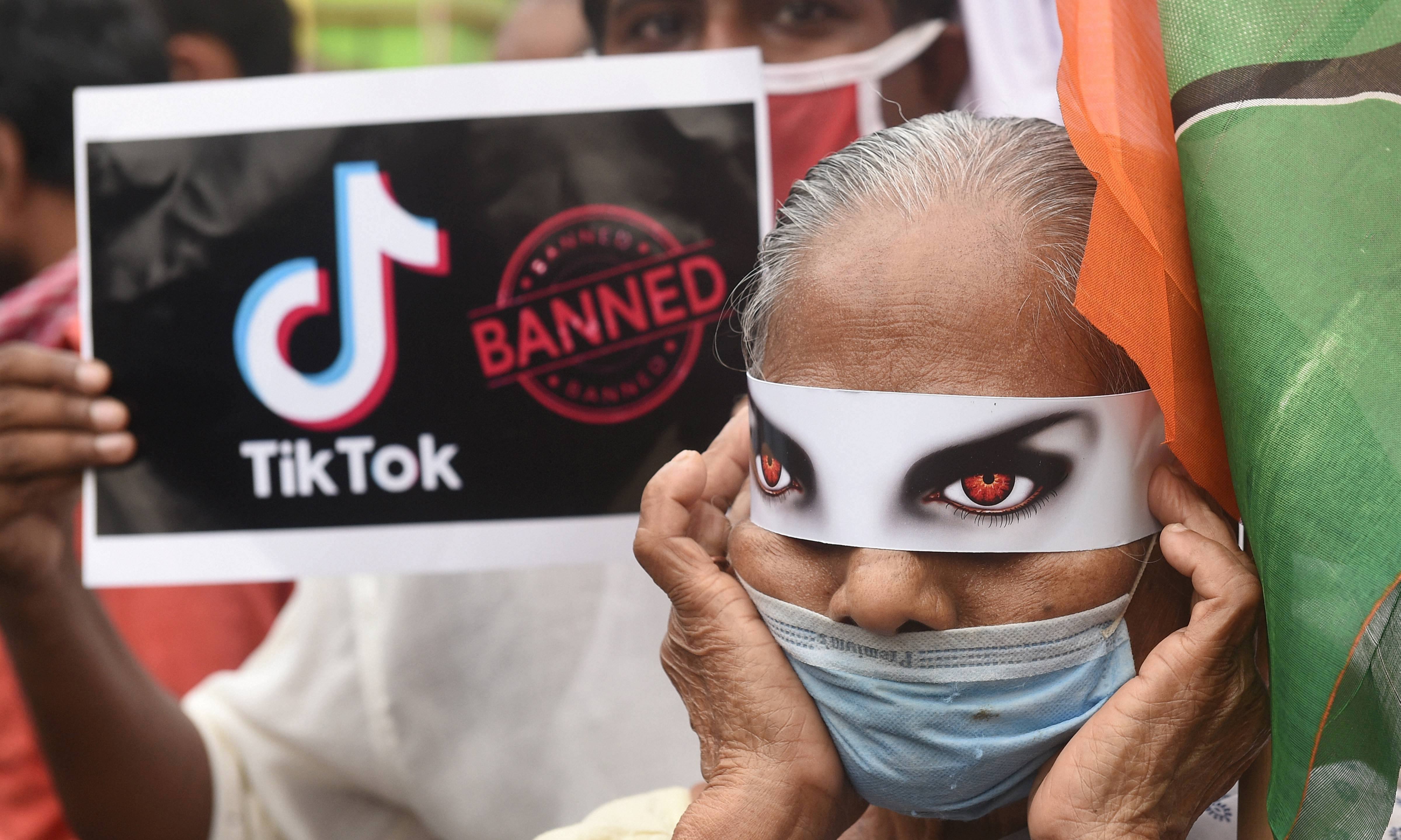 Youth Congress activists during a protest against the killing of 20 Indian Army soldiers in Ladakhs Galwan Valley by the Chinese Peoples Liberation Army (PLA) troops, in Kolkata, Thursday, June 18, 2020.
