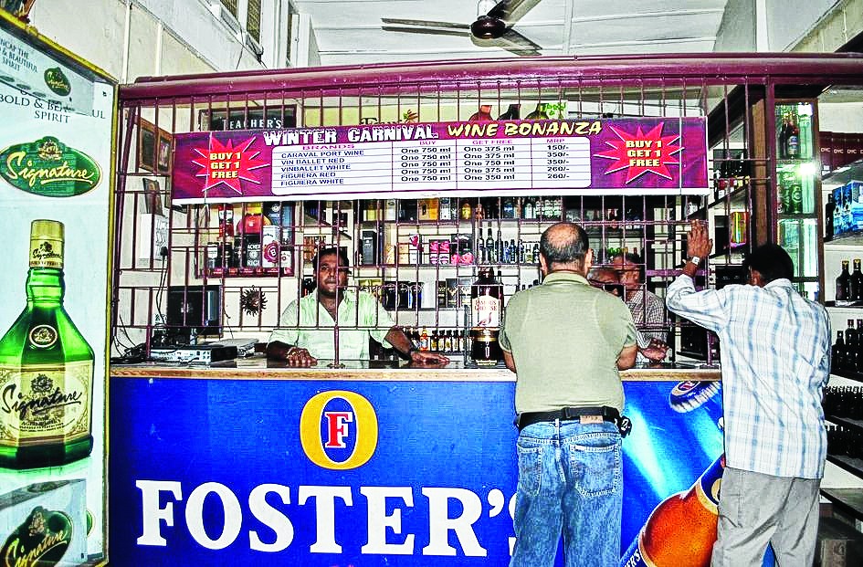 Liquor dealers rue 'inaction' Telegraph India