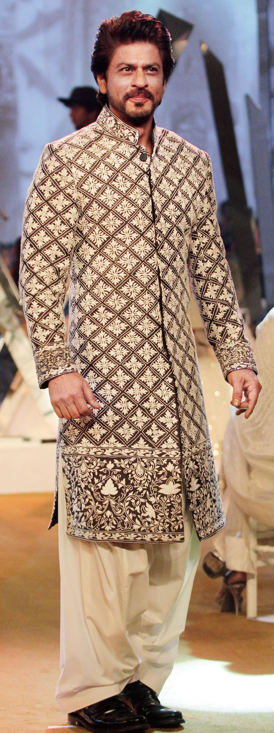 For me, black suits are Shah Rukh Khan! He has made them his signature and he carries them so well! Also, a person who is personality-oriented and so gentle, well-spoken and dapper