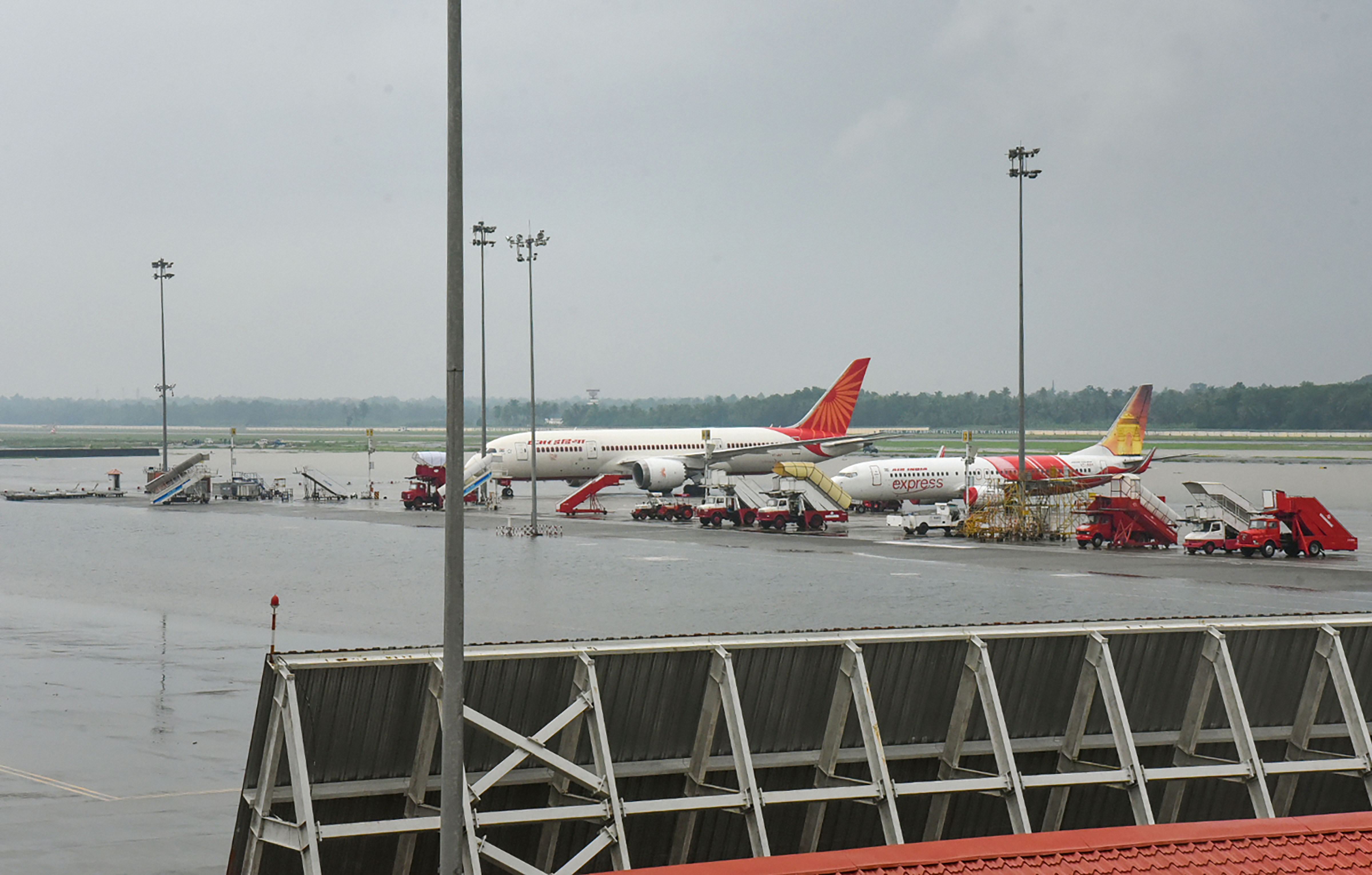 kerala-kerala-rains-kochi-airport-shut-as-runway-gets-flooded