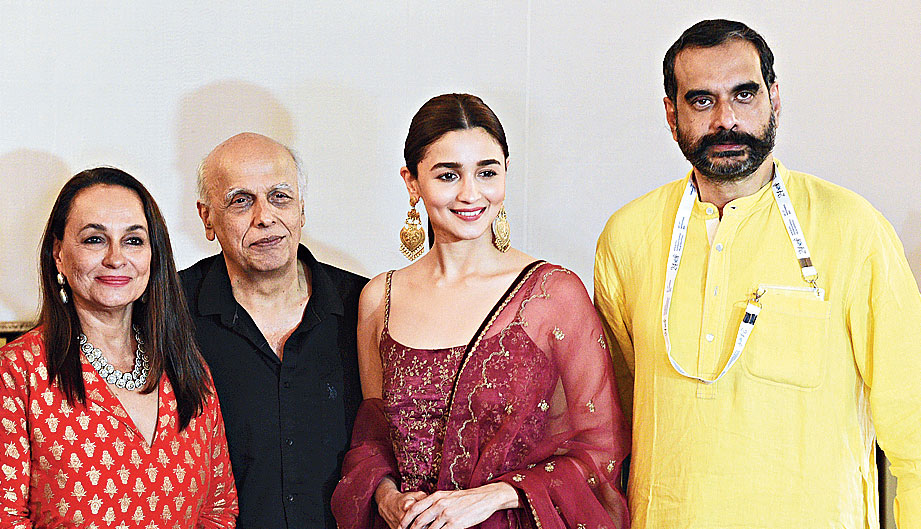 Soni Razdan, Mahesh Bhatt, Alia Bhatt and Sanjoy Nag at the press meet at Nandan on Sunday