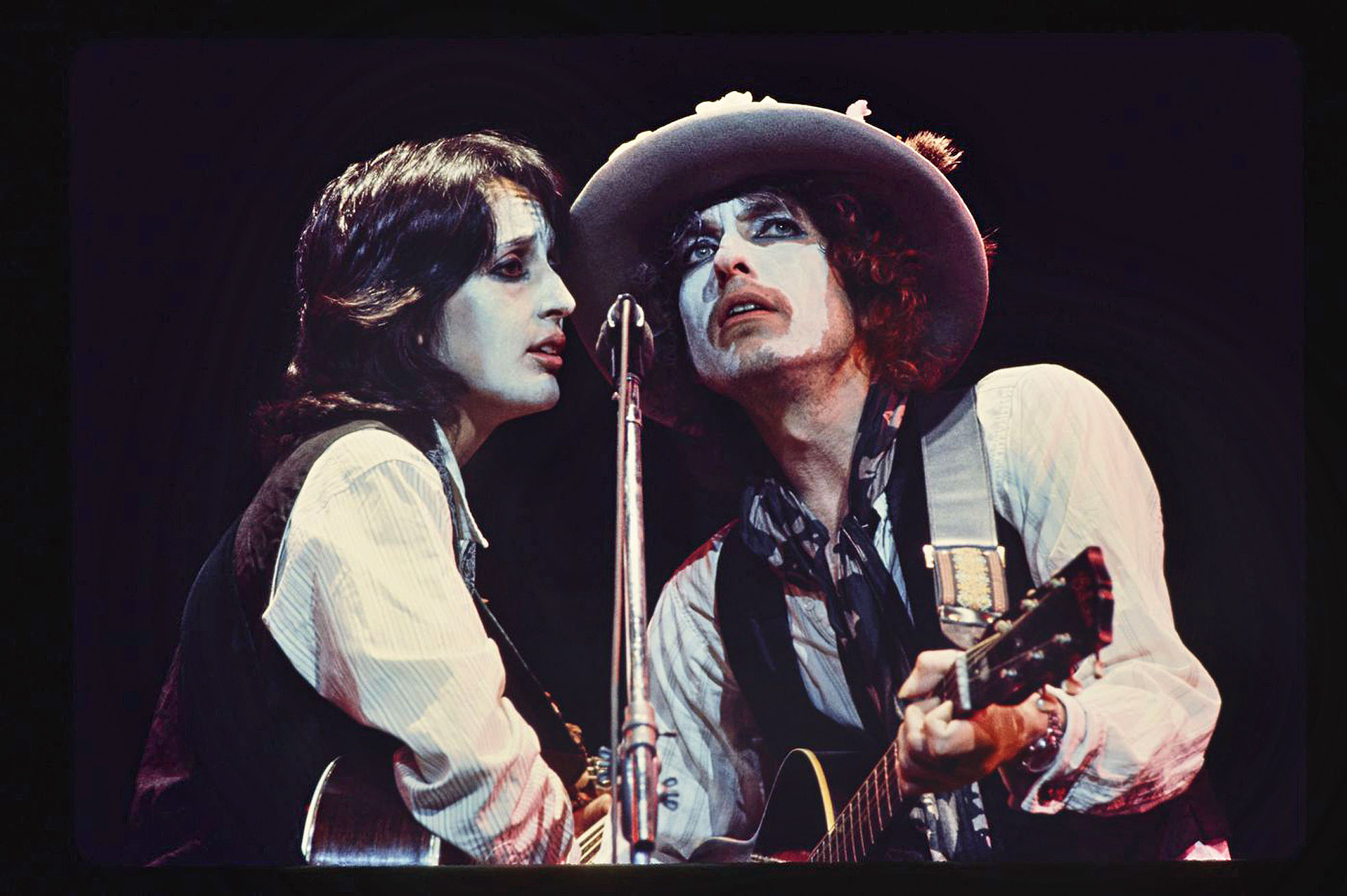 Joan Baez and Bob Dylan during a Rolling Thunder Revue show