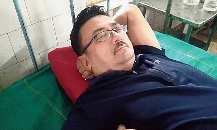 One of the GRP personnel in a Malda hospital after the clash
