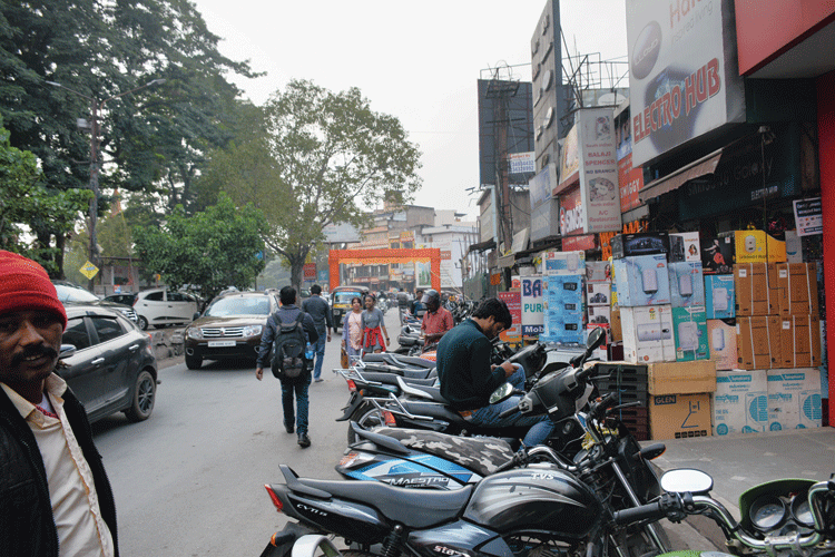 Parking rogues have field day in Jamshedpur - Telegraph India