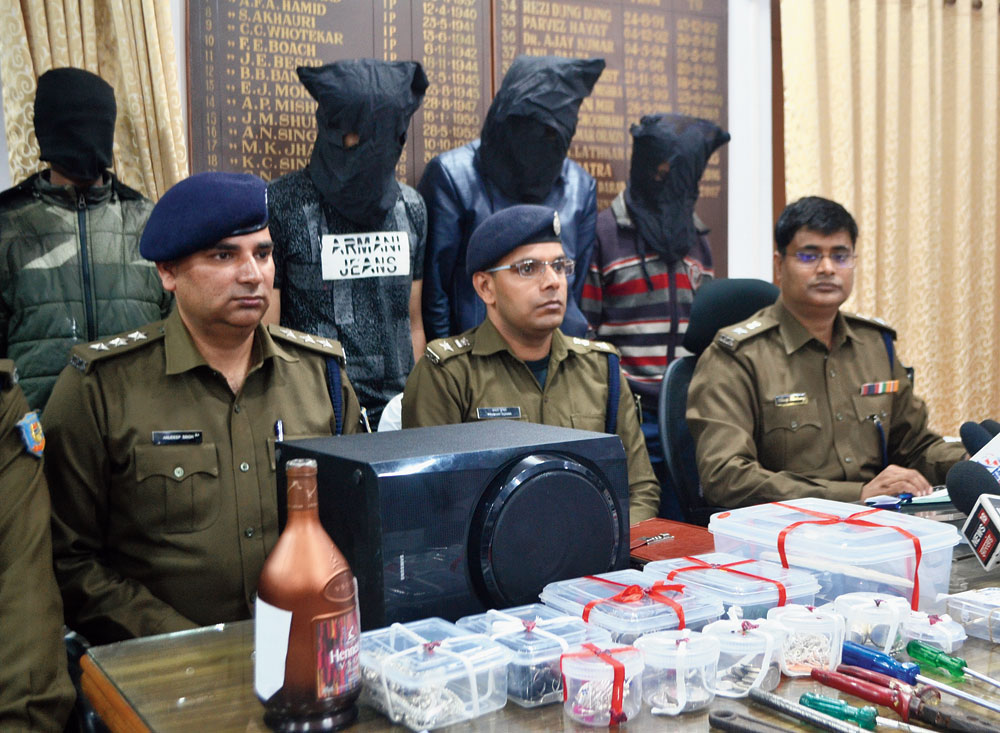 The arrested burglars at the SSP’s office in Jamshedpur on Tuesday. 
