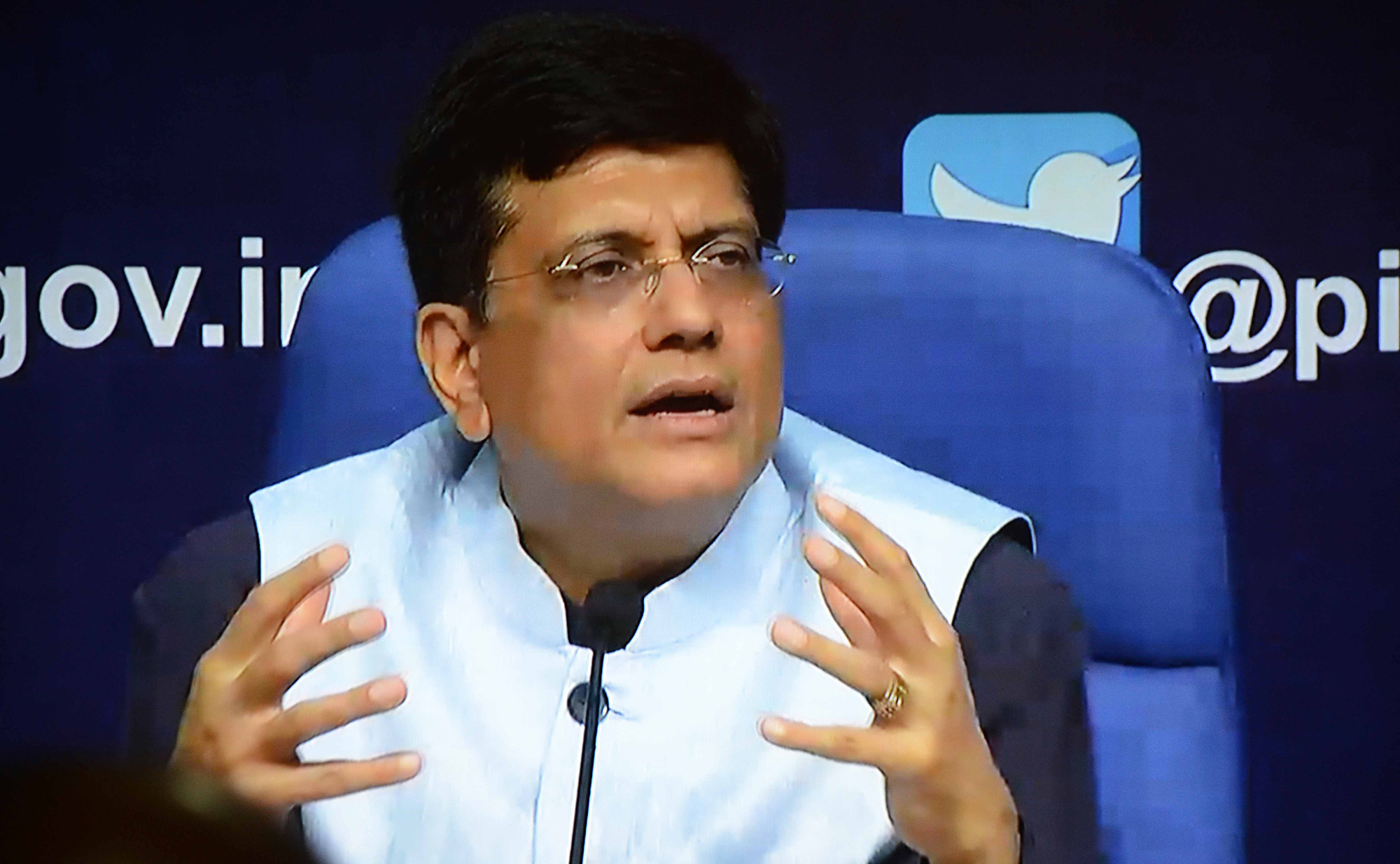 Railway minister Piyush Goyal makes it clear that he likes the film 'Uri' 
