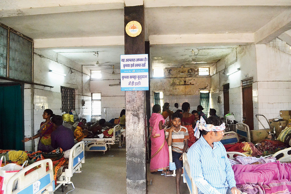 Patients at the emergency ward of MGM Medical College and Hospital in Jamshedpur on Monday. 
