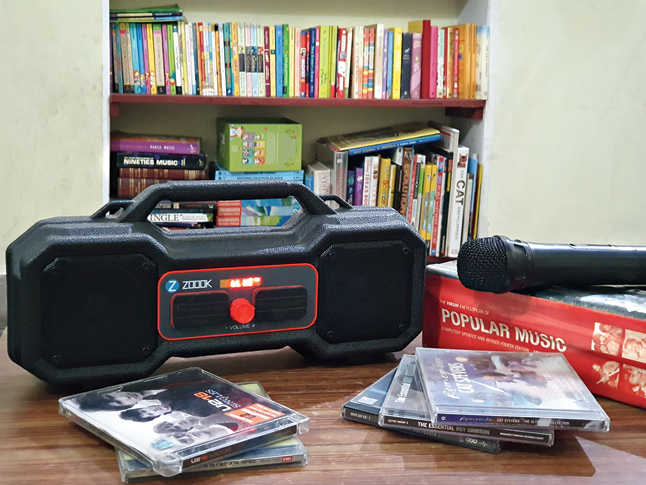 Zoook rocker hot sale boombox price