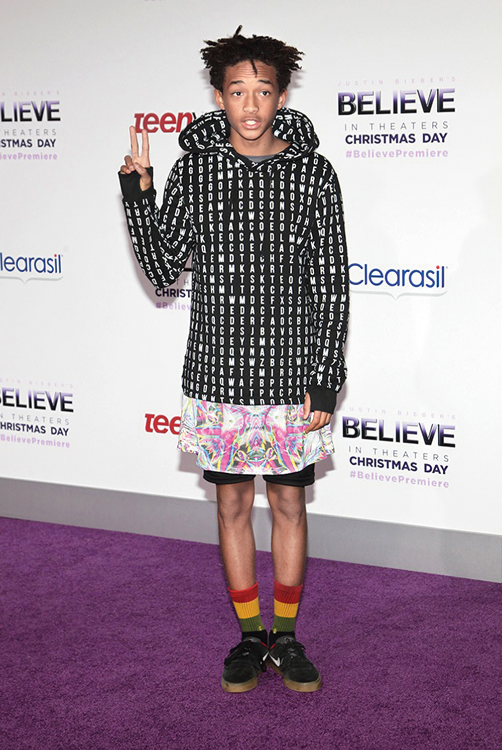 Androgyny: With gender lines blurring more than ever, wardrobes, too, saw a radical shift. While women have always been gender benders, the men, too, stepped up. And how! From Kanye West to Ewan McGregor, from Gerard Butler and Jaden Smith to Ranveer Singh… the macho men wore skirts and flaunted them with elan. Top brands like Gucci, Loris Azzaro, Givenchy, Balenciaga, Prada, Stella McCartney put androgyny on the ramp. Back home, designers like Kallol Datta and Ayushman Mitra shared their dialogues. We, of course, couldn’t take our eyes off a Tilda Swinton or a Kristen Stewart or a Ruby Rose, all smoking hot in tuxedos.  Androgyny also inspired a film called Androgyny in 2014.