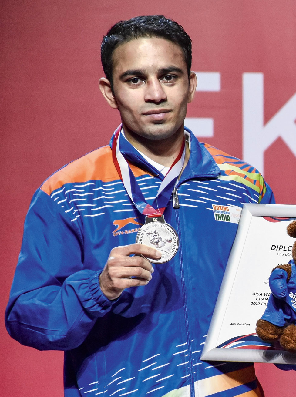 Amit Panghal with his silver medal at the men’s World Championships in Ekaterinburg on Saturday. 