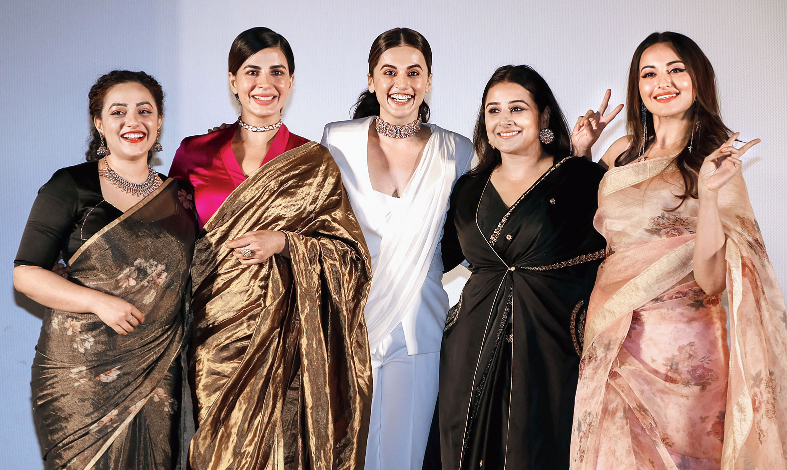 Sonakshi with Vidya Balan, Taapsee Pannu, Kirti Kulhari and Nithya Menen at the trailer launch of Mission Mangal
