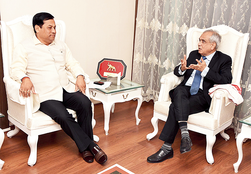 Chief Minister Sarbananda Sonowal meets Niti Aayog vice-chairman Rajiv Kumar in Guwahati on Tuesday. 