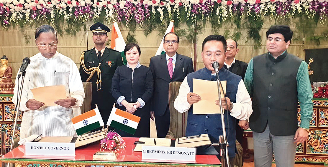 Sikkim Krantikari Morcha (SKM) | Golay takes oath as Sikkim CM again ...