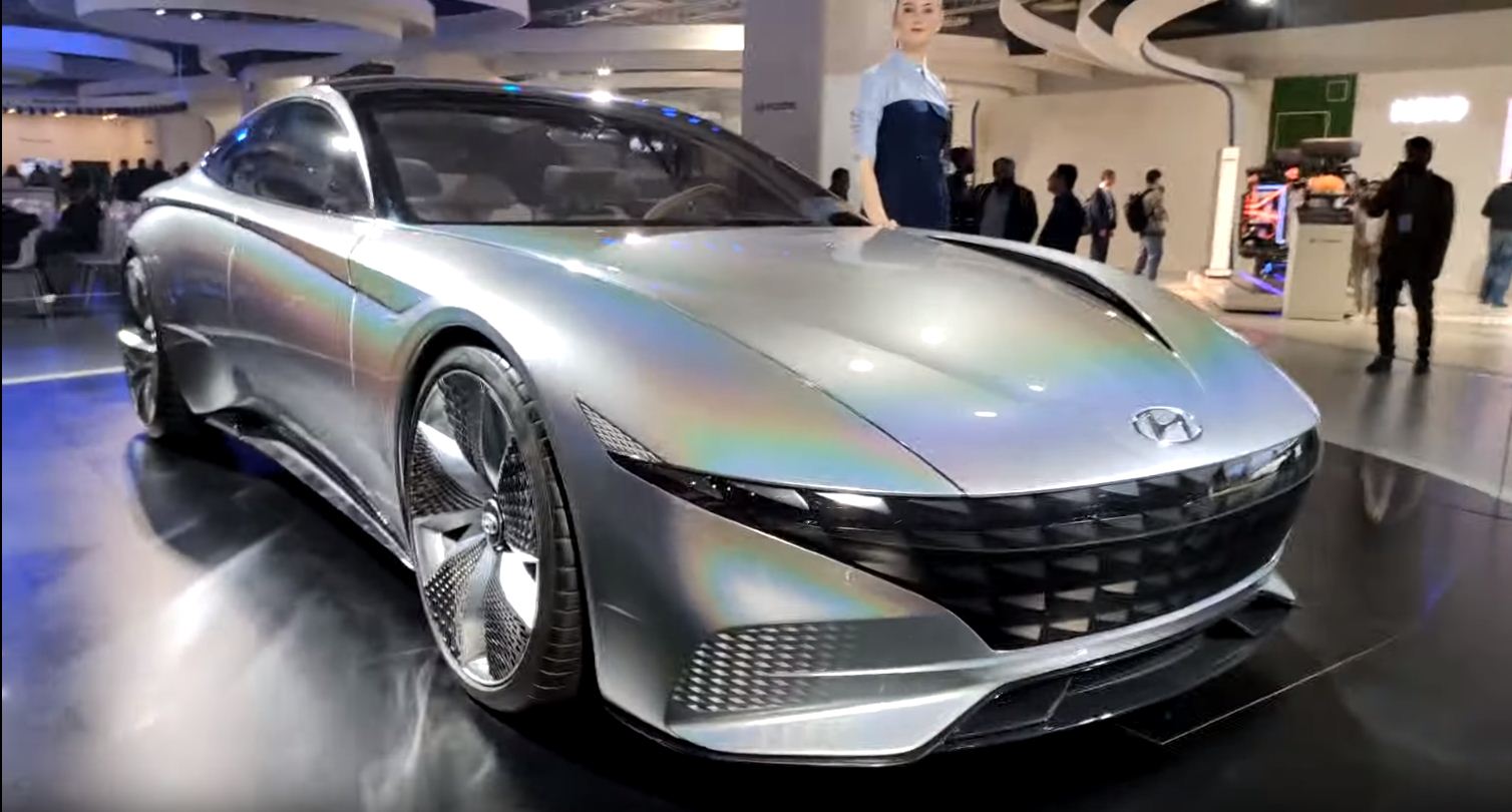 Hyundai Le Fil Rouge concept wows visitors entering the Hyundai pavilion at Auto Expo 2020