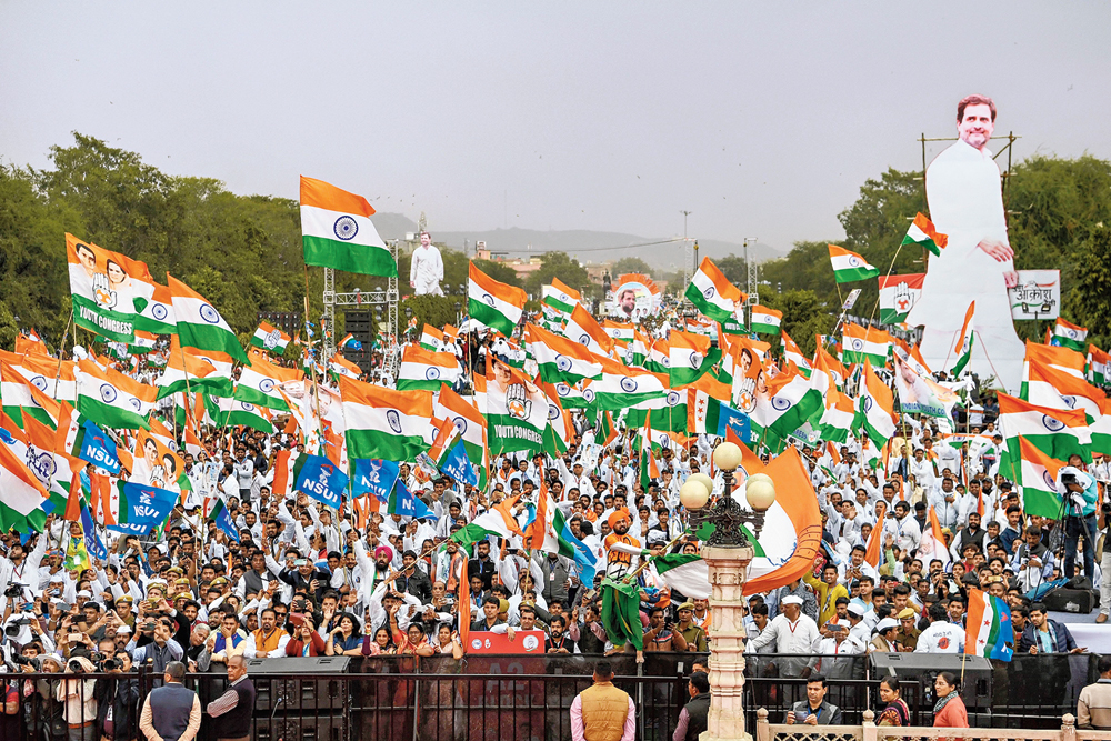 Rahul slams Modi for messing up economy - Telegraph India
