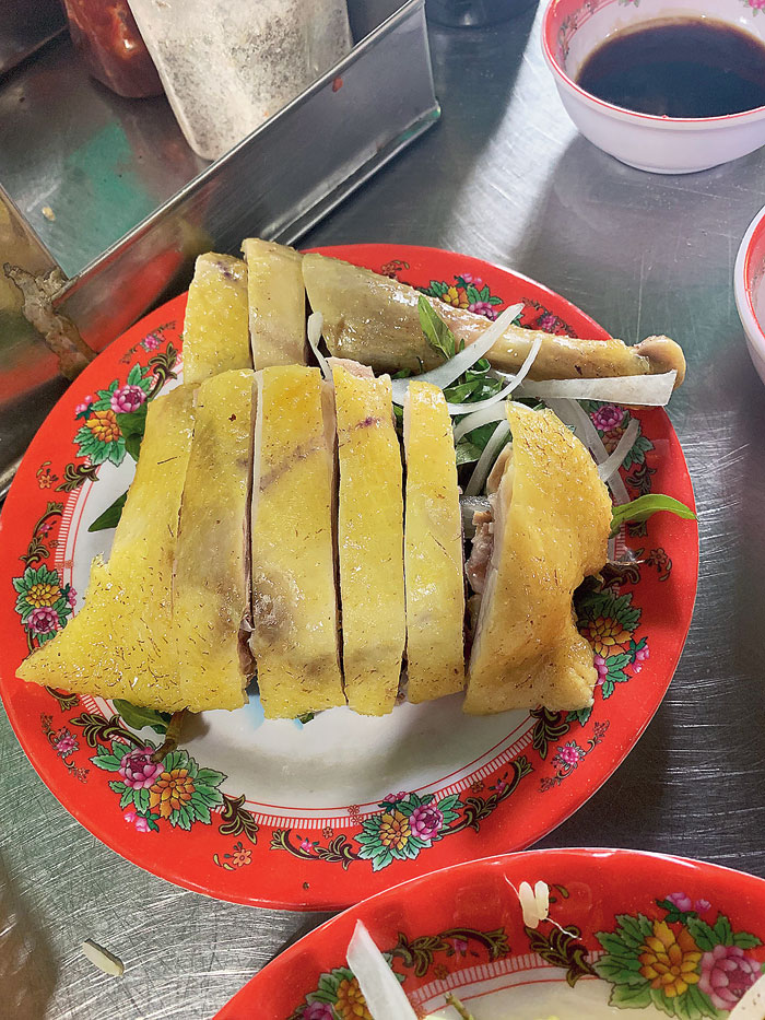 Com Ga Ba Buoi is a place made famous for grandmother Buoi