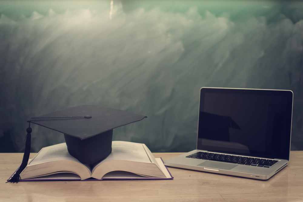 Whether you want to learn to code, photoshop, read up on Hindu scriptures, understand Mona Lisa’s mysterious smile, or learn about any other conceivable subject, there is an online course that you can undertake