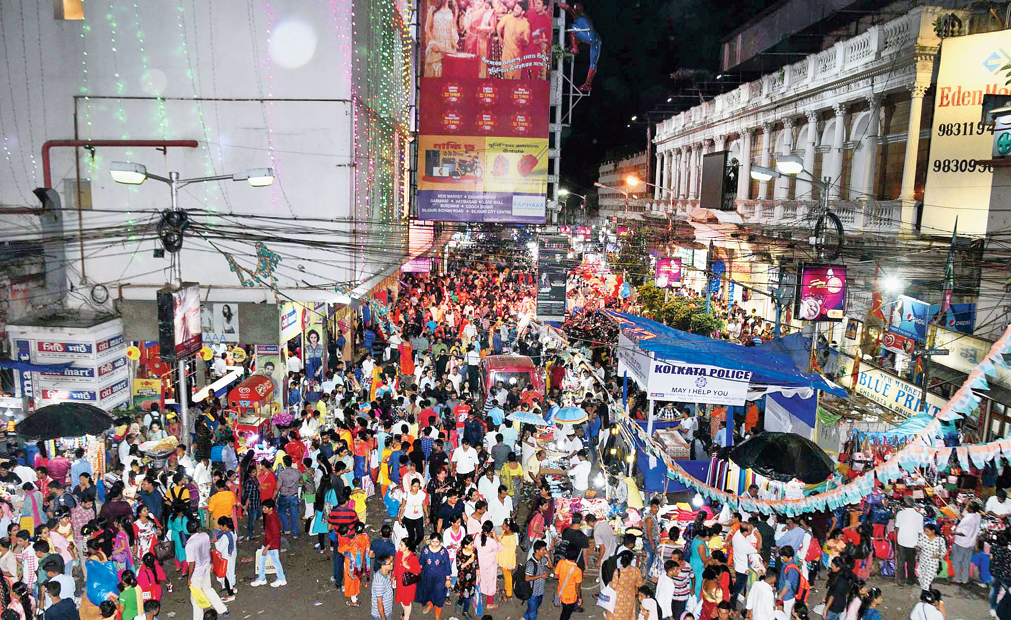 Durga Puja shoppers beat slump in Calcutta - Telegraph India