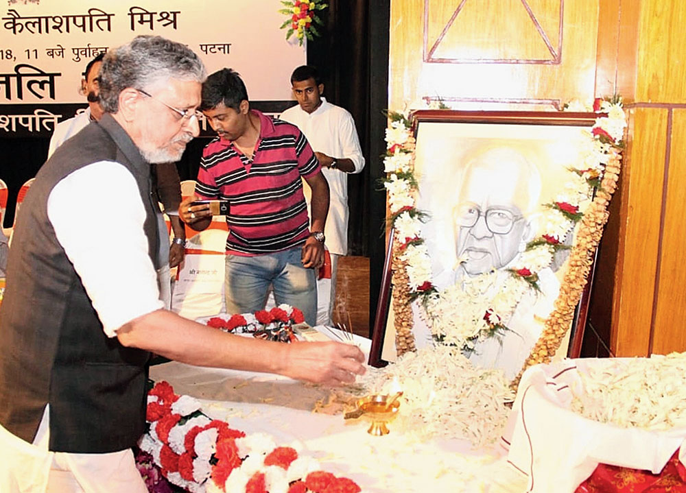 Sushil Kumar Modi pays homage to Kailashpati Mishra on Saturday. 
