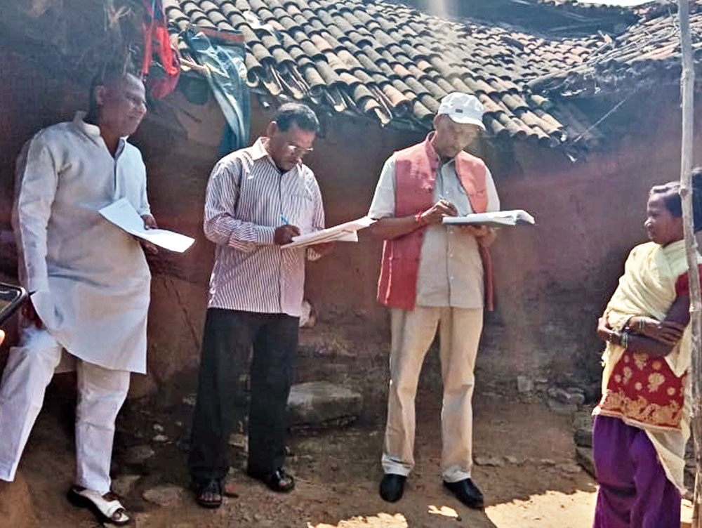 Who hatched this fiction? A three-member team at Mahulya in Palamau probe the non-existent MGNREGS poultry sheds on Sunday
