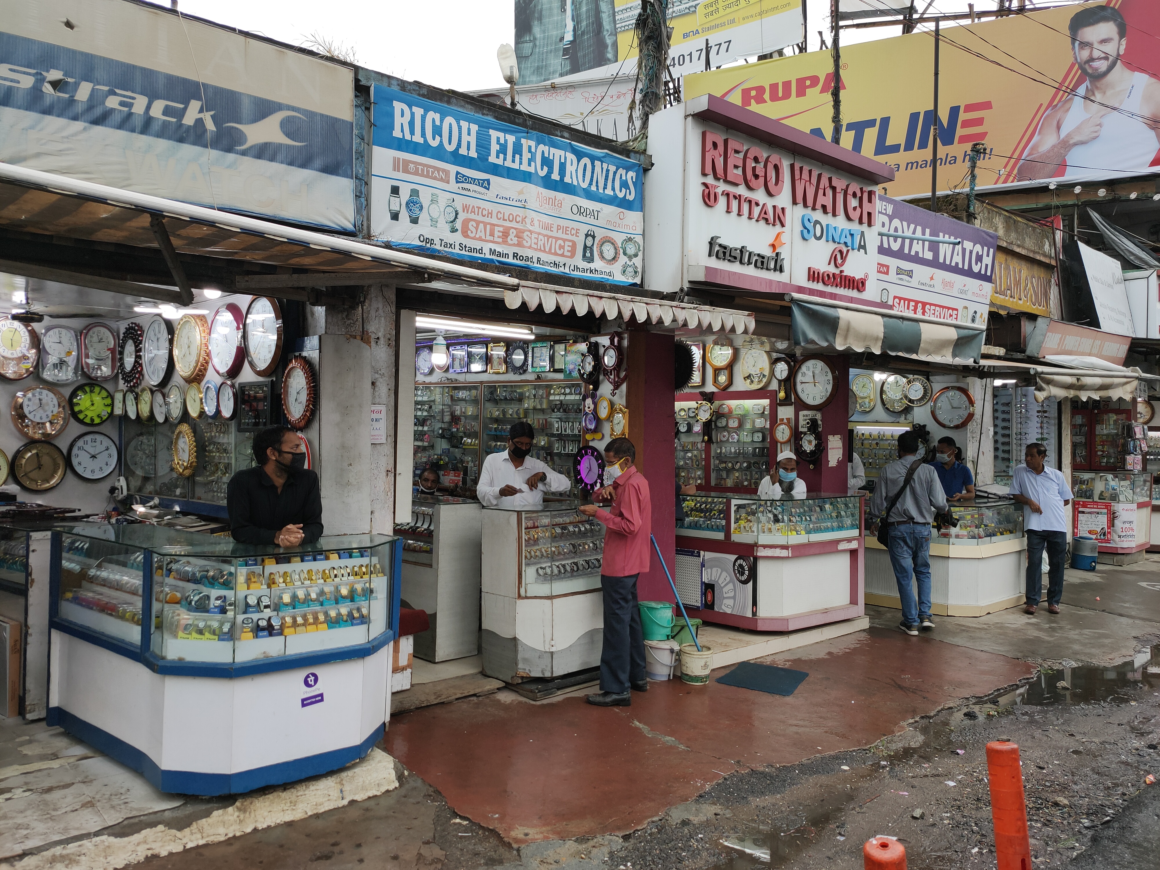 Watch shops on Main Road that were allowed to open in Ranchi as per the norms of Unlock 1.0