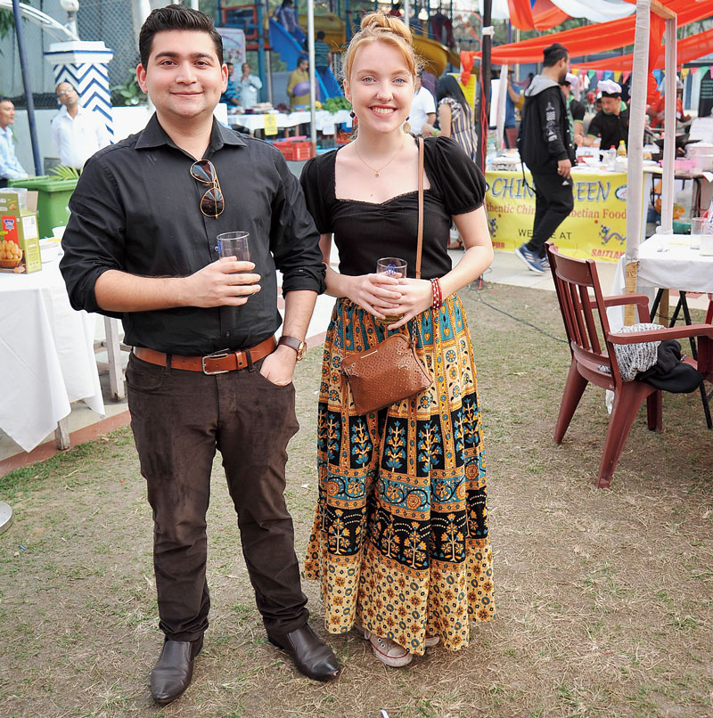 Jay Neogi and Jackie Cobb had come all the way from the US. “The carnival is beautiful. I went shopping at the stalls and got myself some face-care items. Also the momos were yum! They had beef momos here and I tried them for the first time, which was exciting,” said Jackie. “I loved the chicken tandoori and kebabs and I am hoping to taste some of the biryani before it all runs out,” said Jay Neogi, whose mother is a member of the Dalhousie Institute.