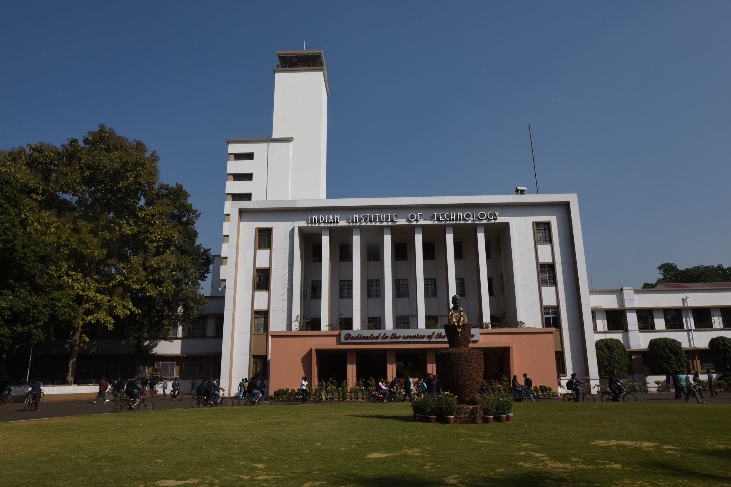 Coronavirus | Coronavirus lockdown: IIT Kharagpur asks students to ...