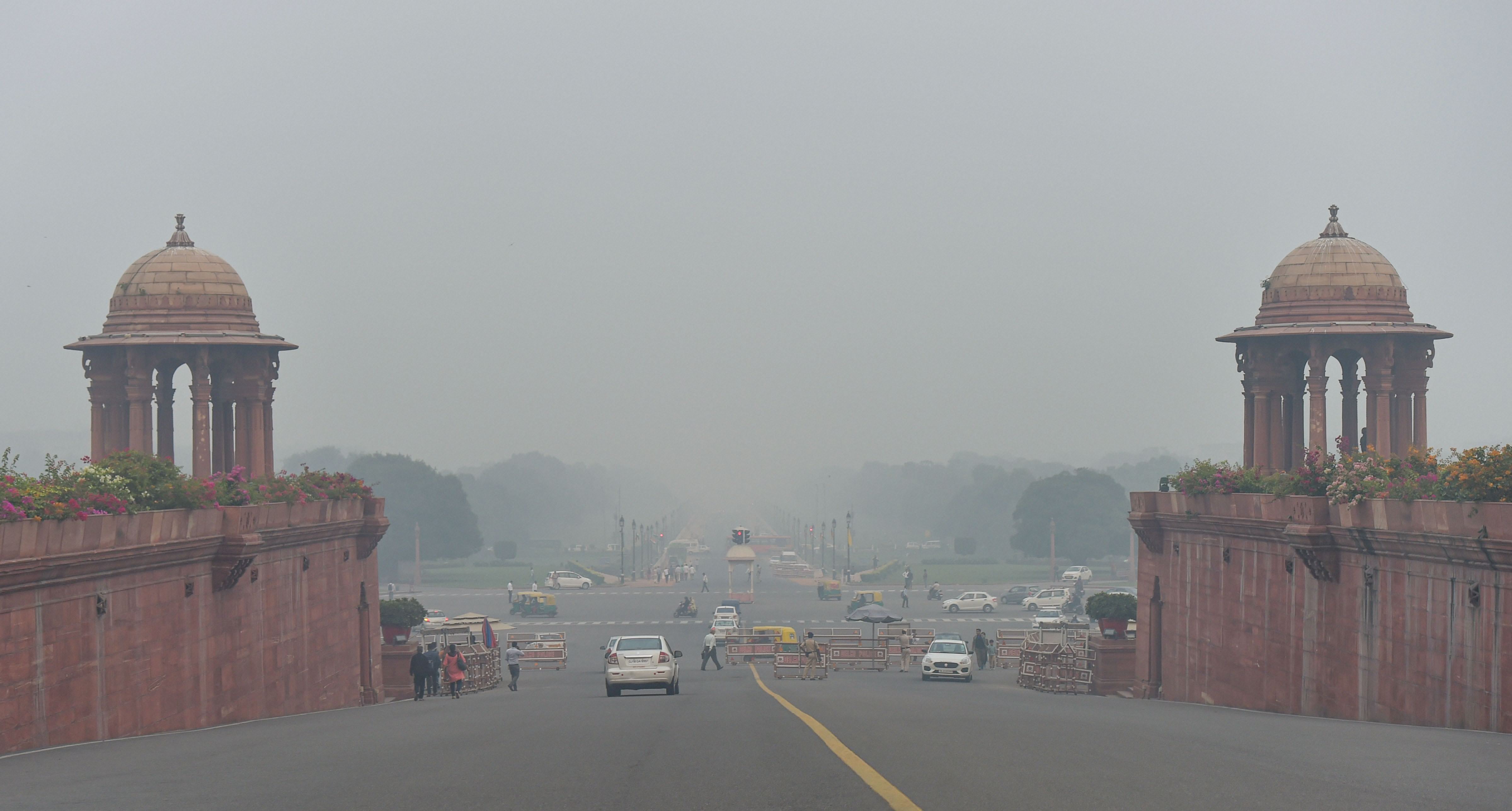 A view of Rajpath shrouded in smog in New Delhi, Friday, November 1, 2019. 