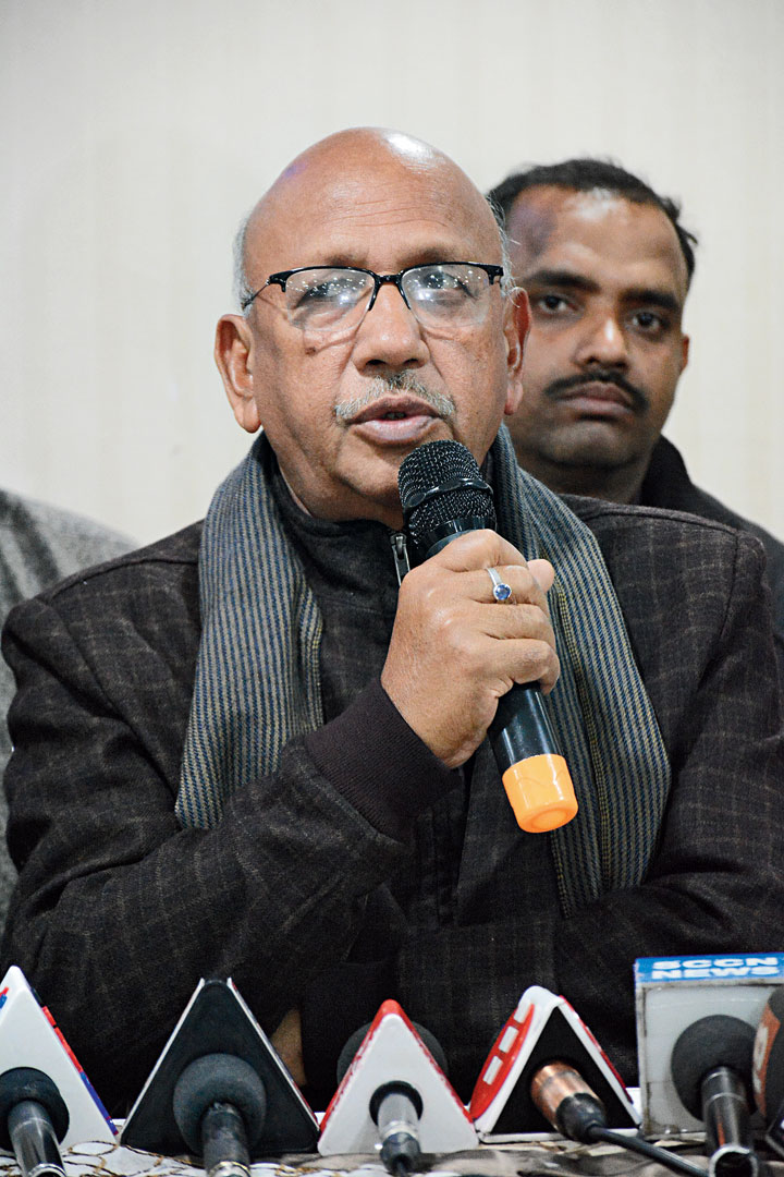 Saryu Roy addresses the media at a hotel in Sakchi, Jamshedpur, on Monday.